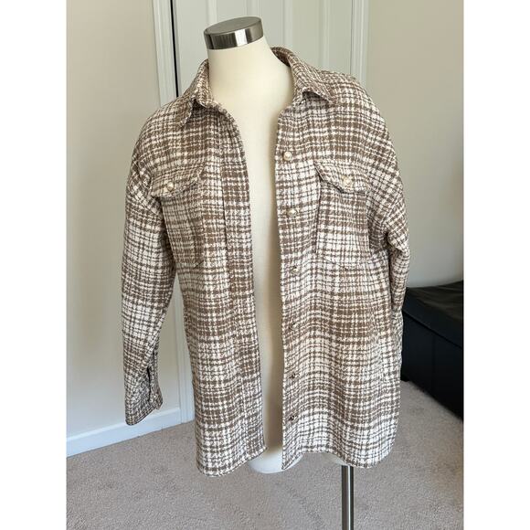 Forever 21 brown/cream plaid oversized shacket w/ pearl buttons, size Small - Picture 3 of 9